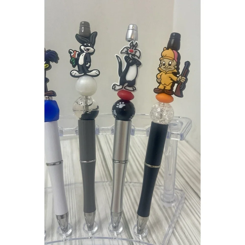Bugs Bunny And Friends 5 Piece Beadable Pen Set. Black ink.